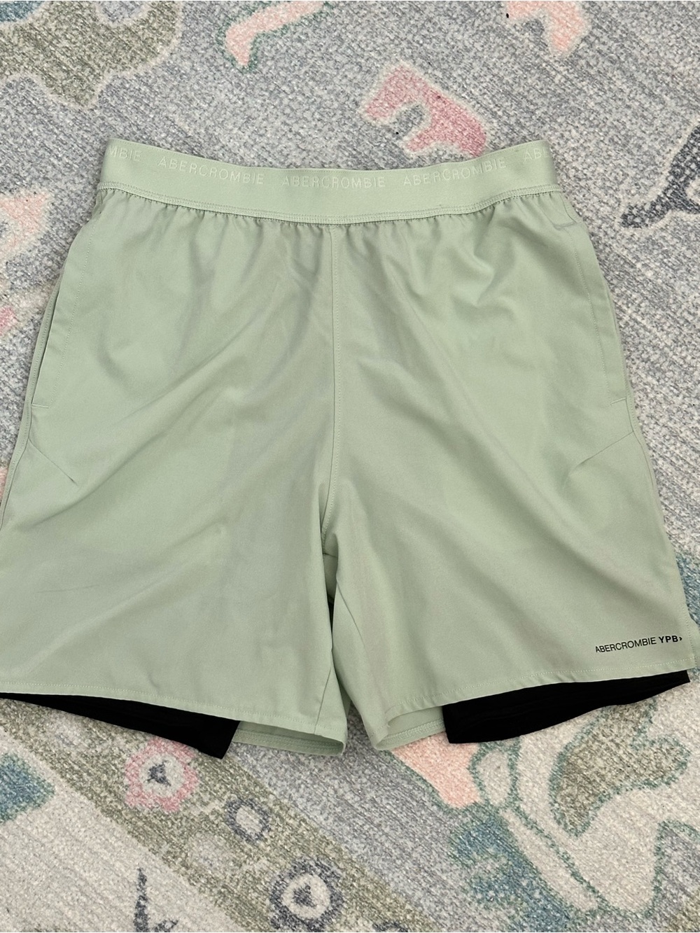 Abercrombie & Fitch Boys 13/14 Light Sage Athletic Shorts with black undershort